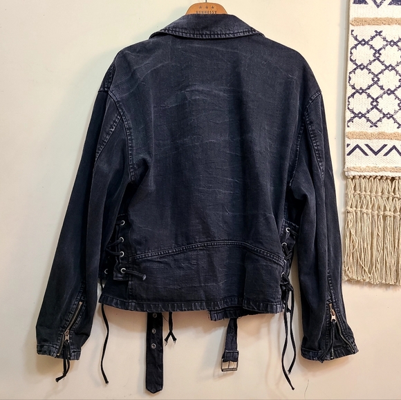 Free People Oversized Denim Belted Moto Jacket In Washed Black Size Small - Picture 8 of 8